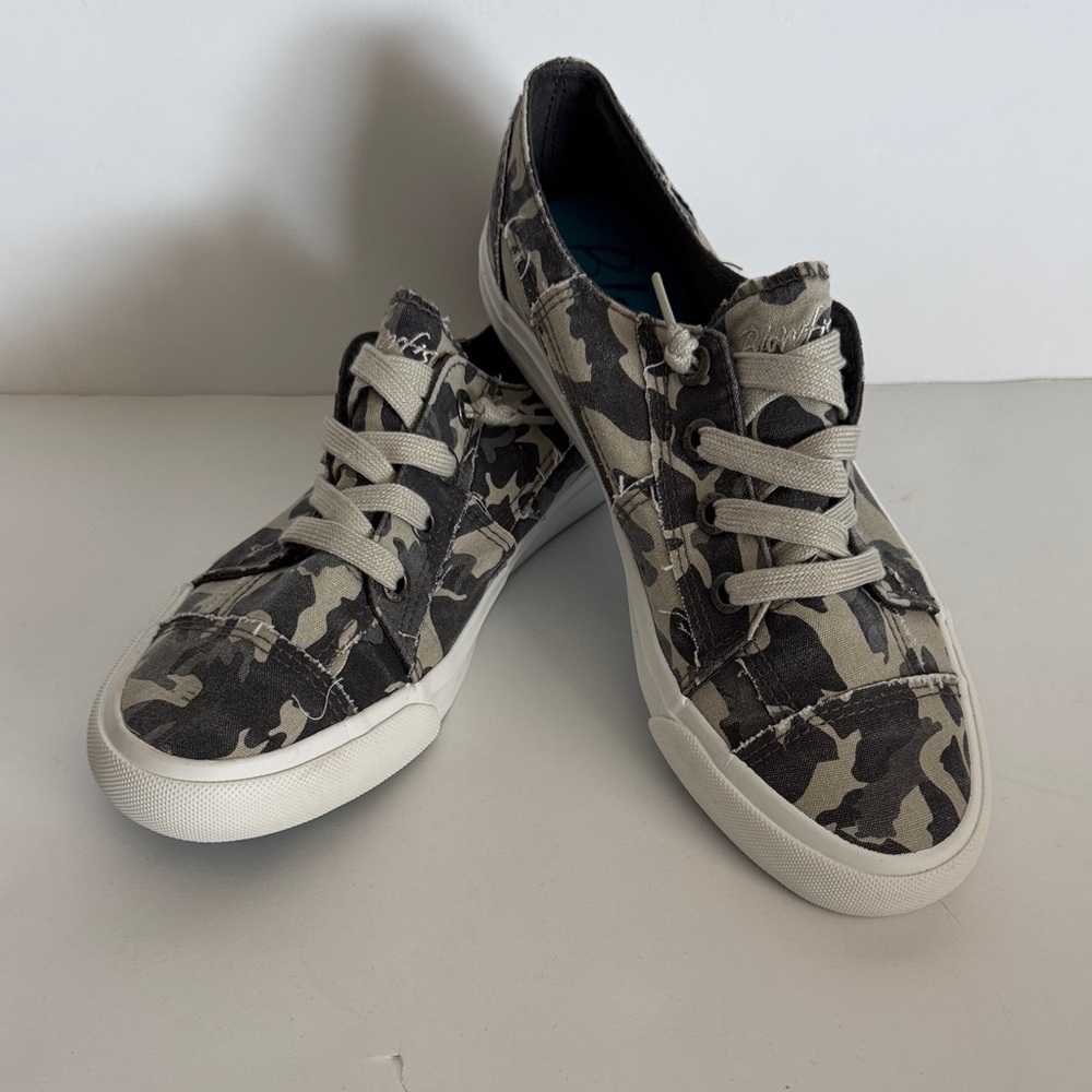 Blowfish Black and Gray Camouflage Sneakers